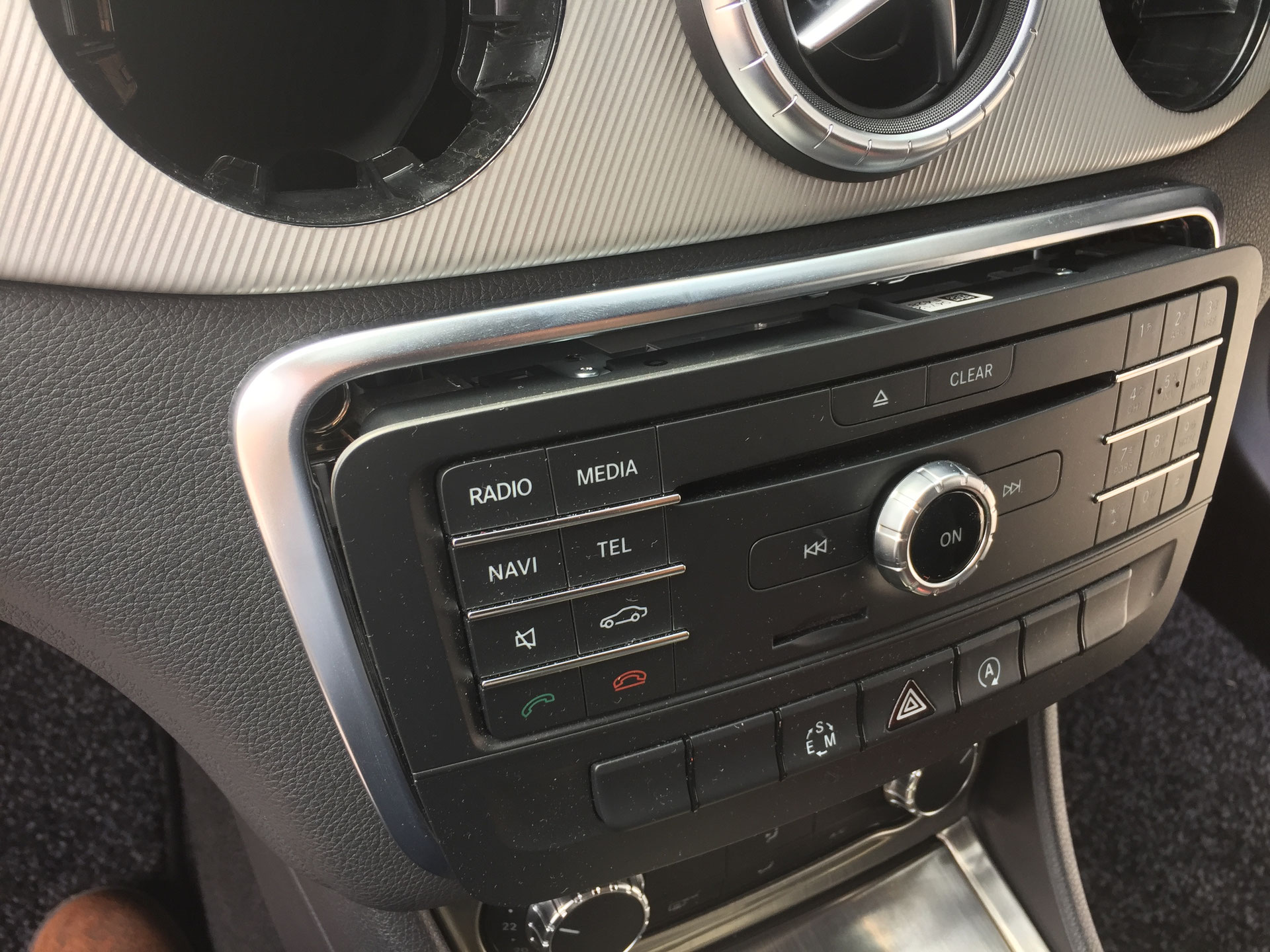ベンツC TVキャンセラー取付 Revive F6a16ddcab62