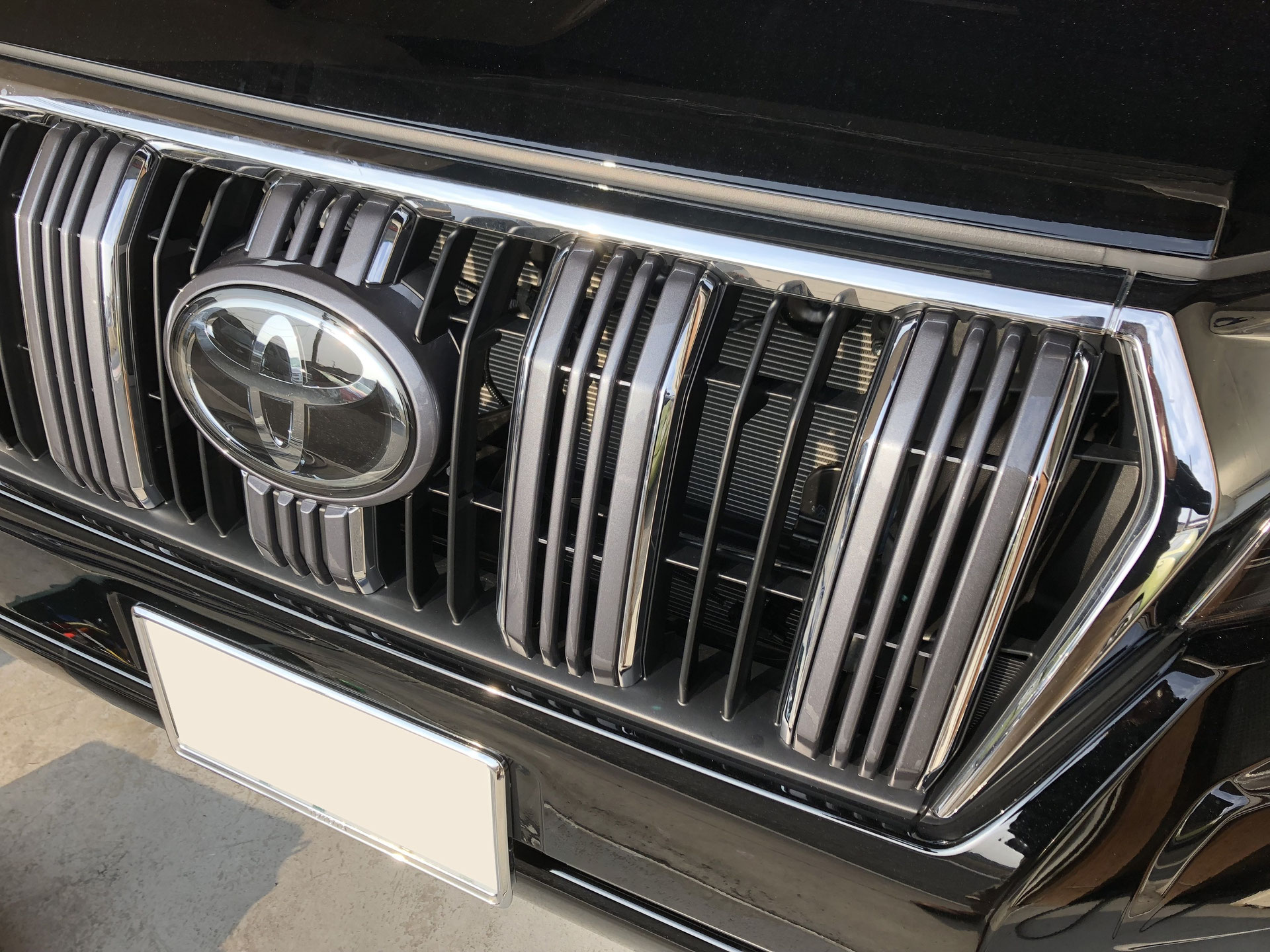 150系プラド グリルをブラックに塗装 Revive 324515d2a0b1 2