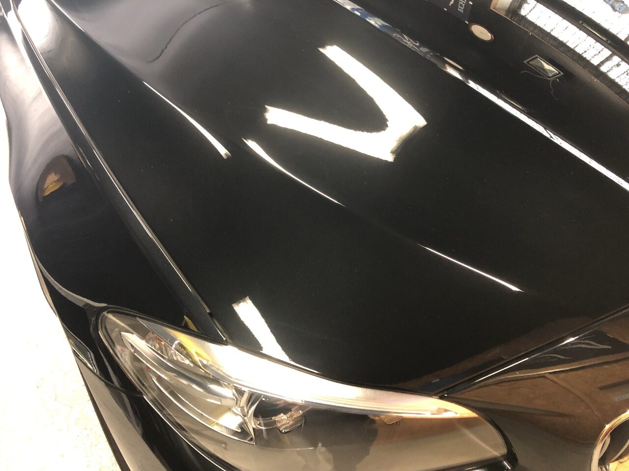 BMW523d 飛び石保険修理 三重県 Revive A935ac6d6a28 3 Rotated