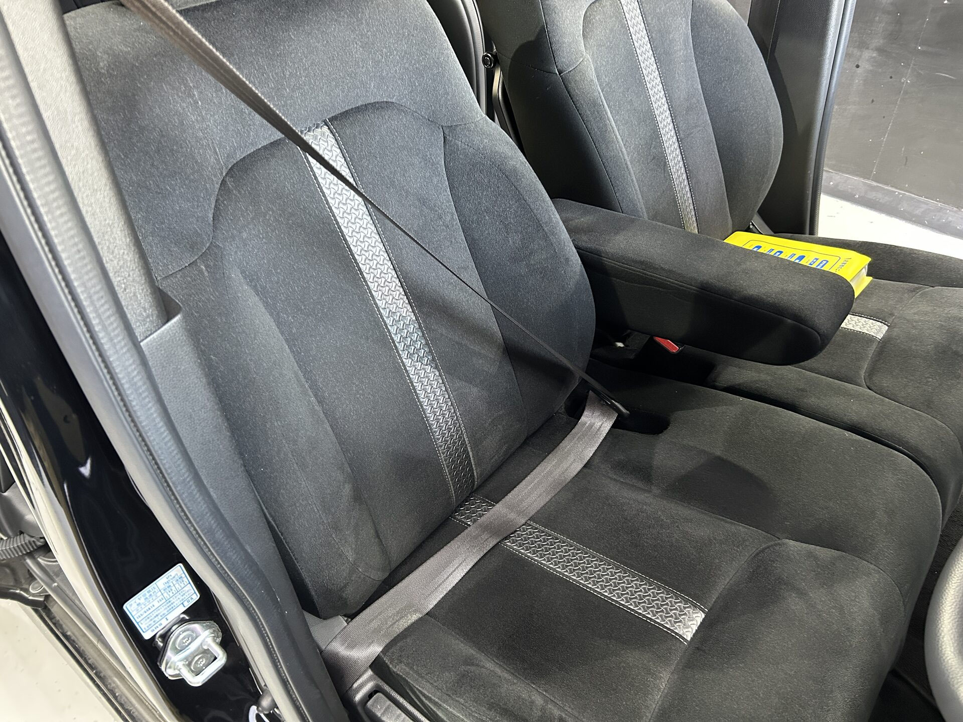 【車内嘔吐のトラブル】知っておきたい「個人賠償責任保険」 Revive 4b5e95075b4c