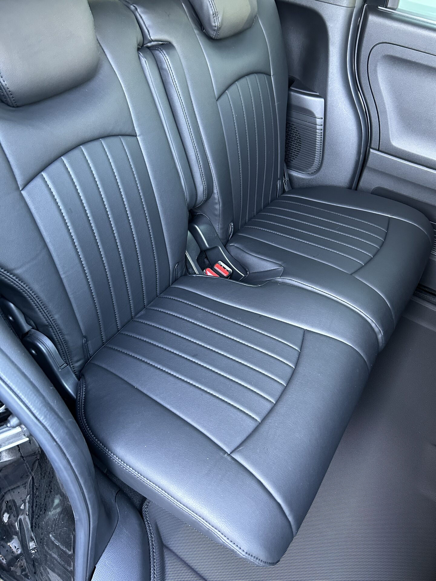 【車内嘔吐のトラブル】知っておきたい「個人賠償責任保険」 Revive B8ae2ce90d2a