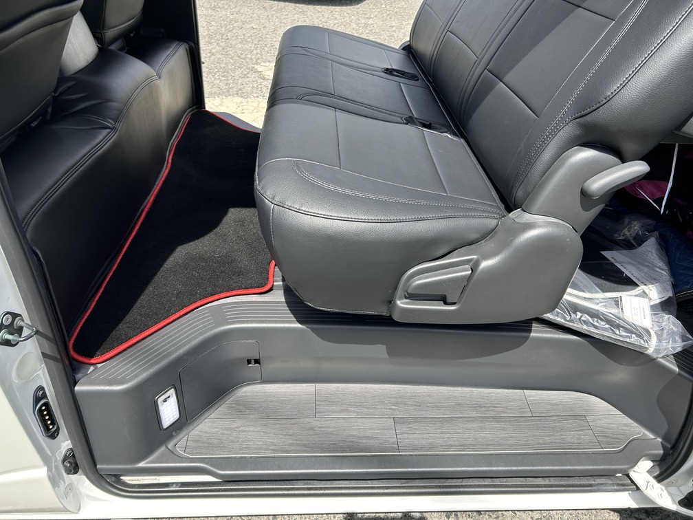 平成23年式 ハイエースバン TRH200V 平成23年式ハイエースバンTRH200V