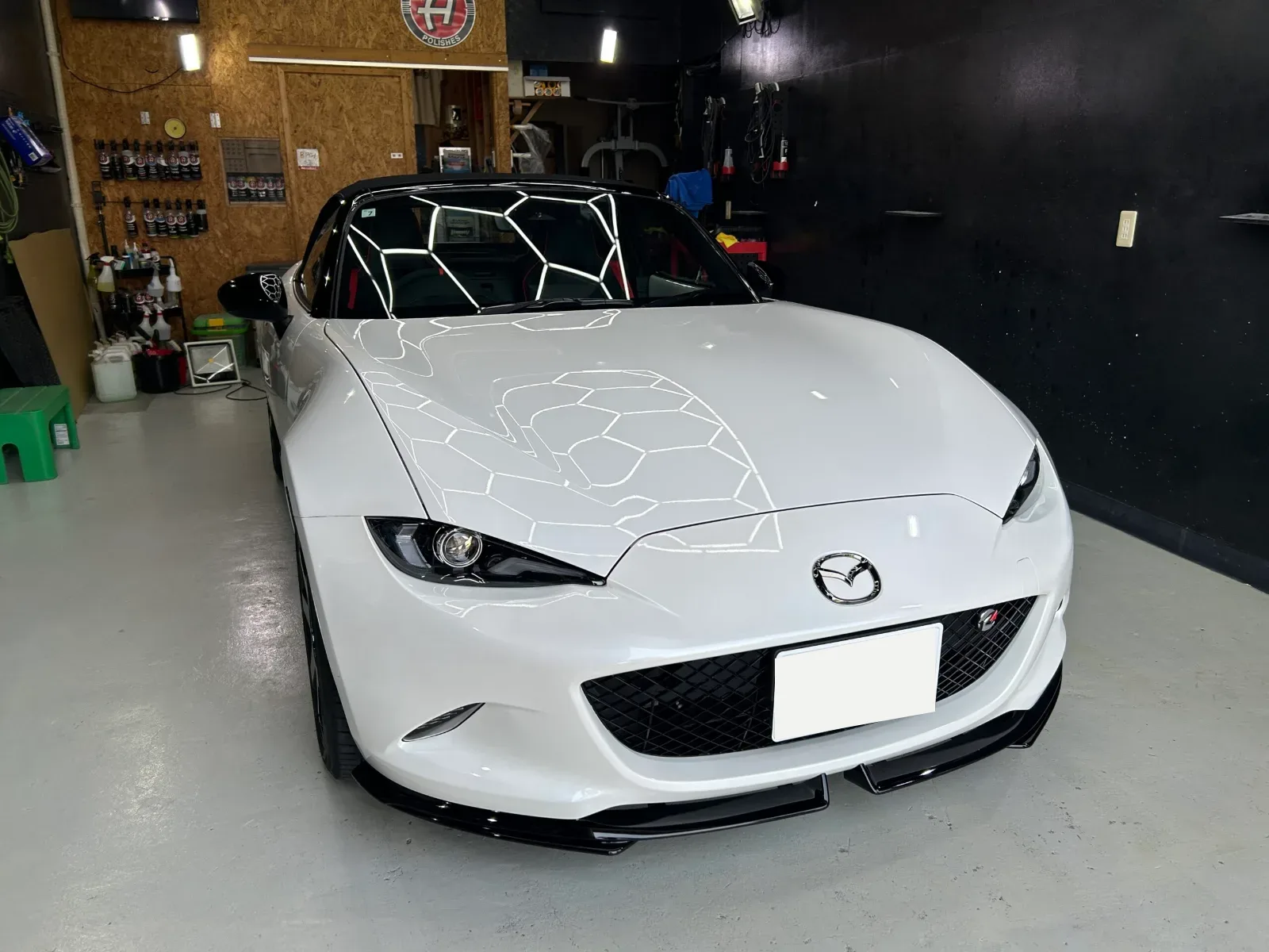 マツダ ロードスター MAZDA SPIRIT RACING ROADSTER（スノーフレイクホワイトパールマイカ）にグラフェンセラミックコーティングを施工