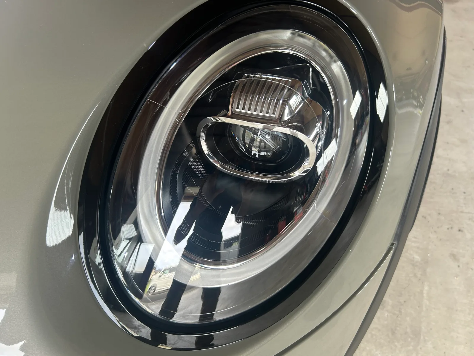【施工事例】MINI ジョンクーパーワークス(輸入車)|ヘッドライト再生+プロテクションフィルム|和歌山・岩出のコーティング専門店ALLBLUE ヘッドライト再生 施工後